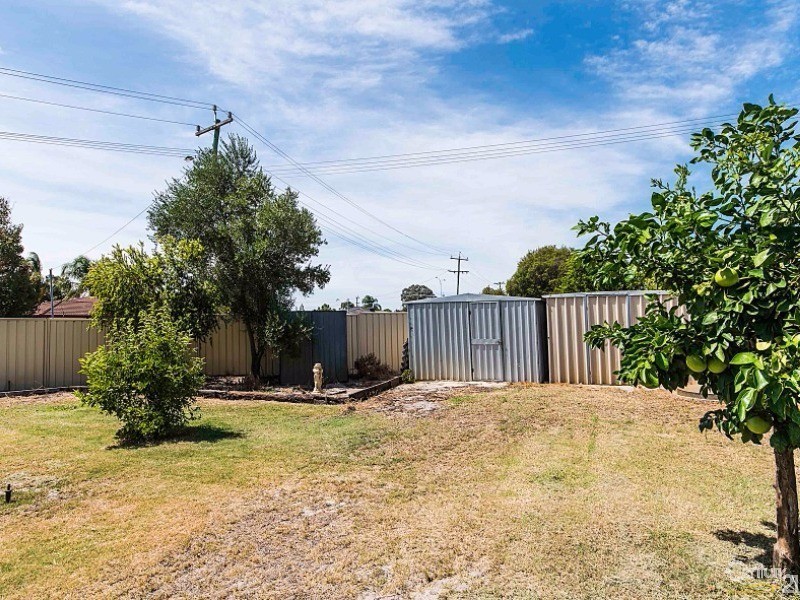 2 Yukon Place, Beechboro WA 6063