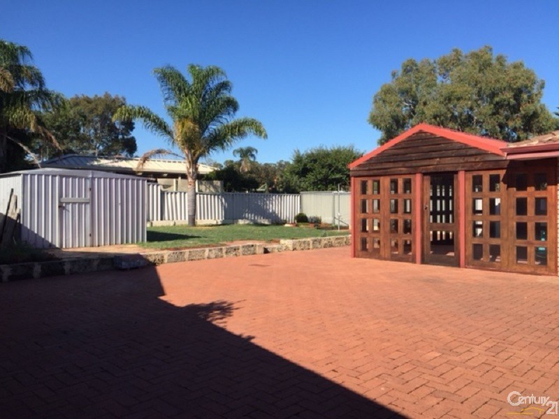 5 Dimitrios Court, Hocking WA 6065