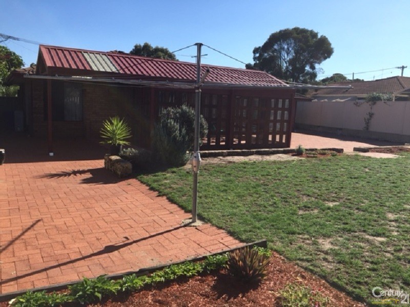 5 Dimitrios Court, Hocking WA 6065