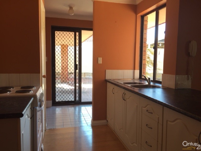 5 Dimitrios Court, Hocking WA 6065