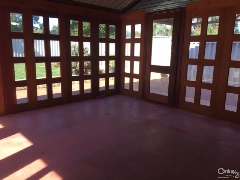 5 Dimitrios Court, Hocking WA 6065