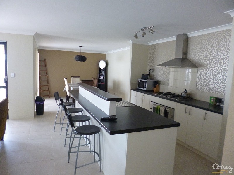 42 Shipmaster Ave, Alkimos WA 6038