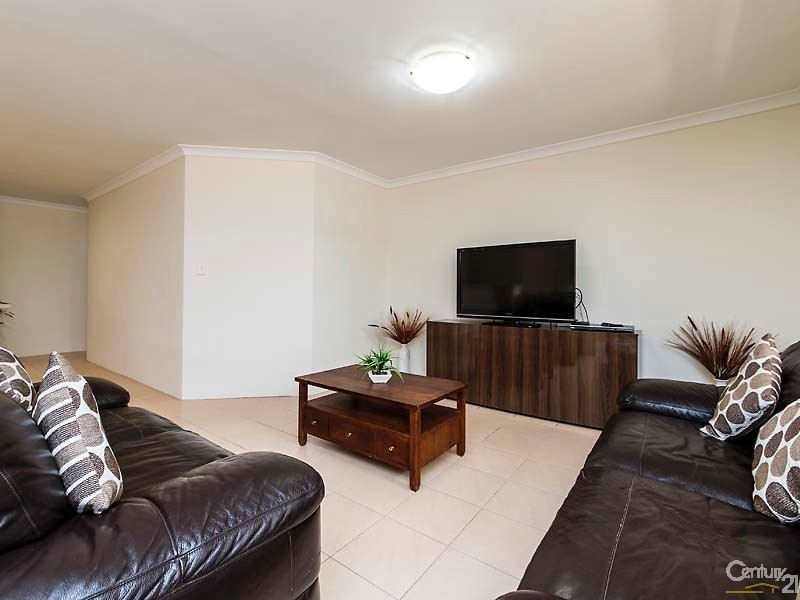 29 Bingarra Crescent, Tapping WA 6065