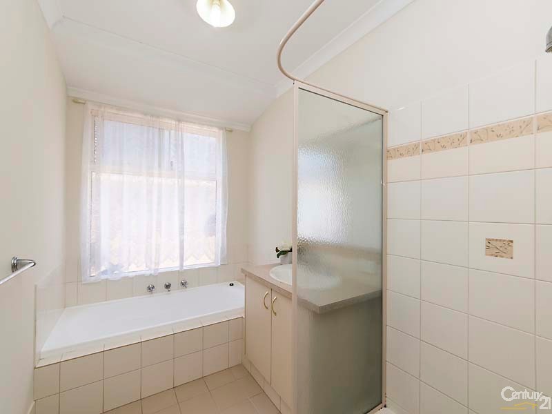 29 Bingarra Crescent, Tapping WA 6065