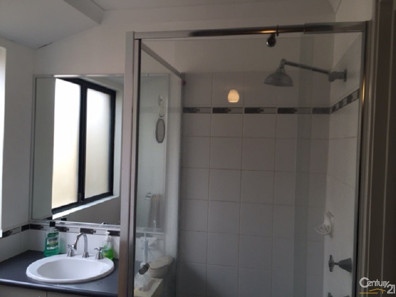 6 Astrolux Court, Banksia Grove WA 6031