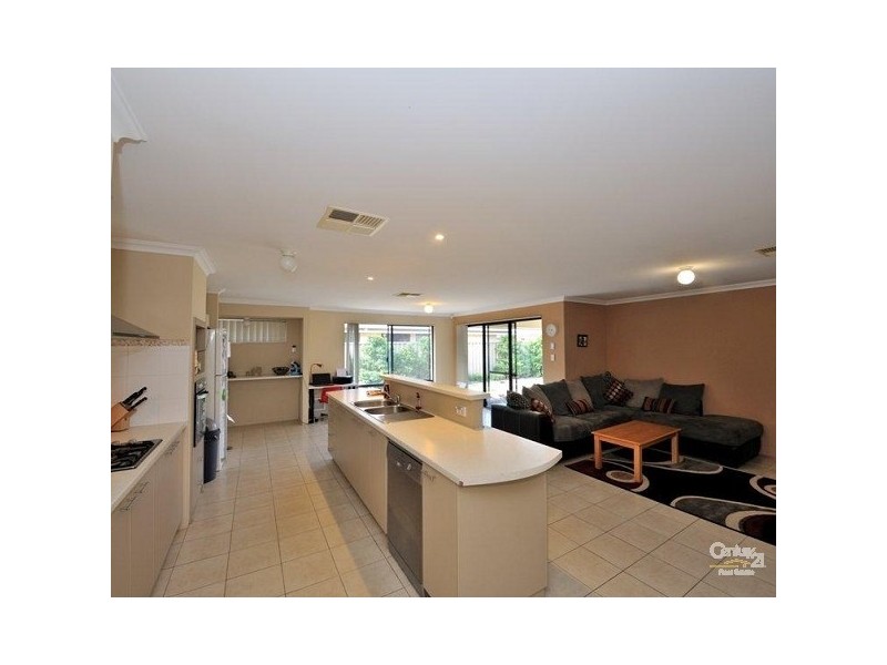 14 Cozens Road, Tapping WA 6065