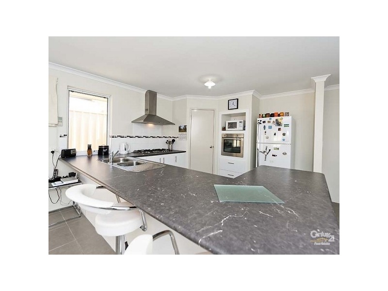 9 Duyfken Road, Jindalee WA 6036