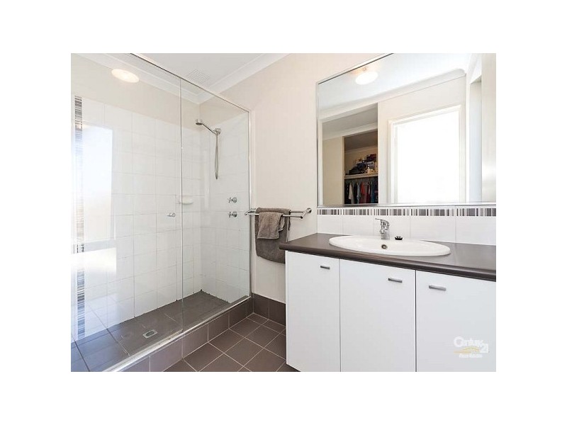 9 Duyfken Road, Jindalee WA 6036