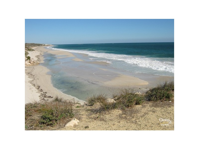 9 Swansea Prom, Mindarie WA 6030