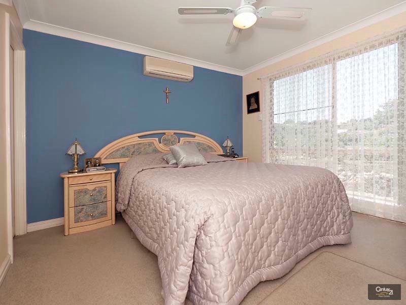 2 The Lakes, Connolly WA 6027