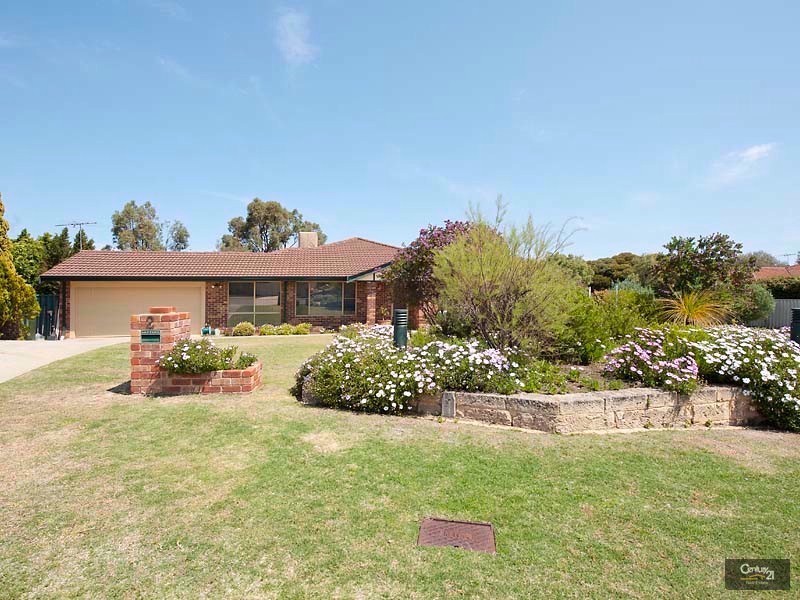 2 The Lakes, Connolly WA 6027