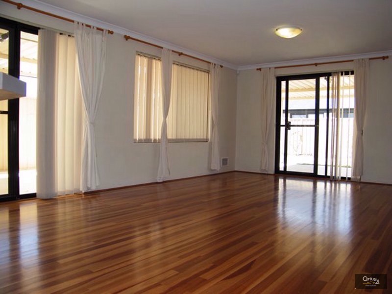 3 Zurich, Hocking WA 6065