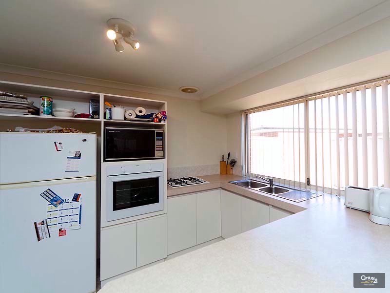 8 Keppoch Court, Kinross WA 6028