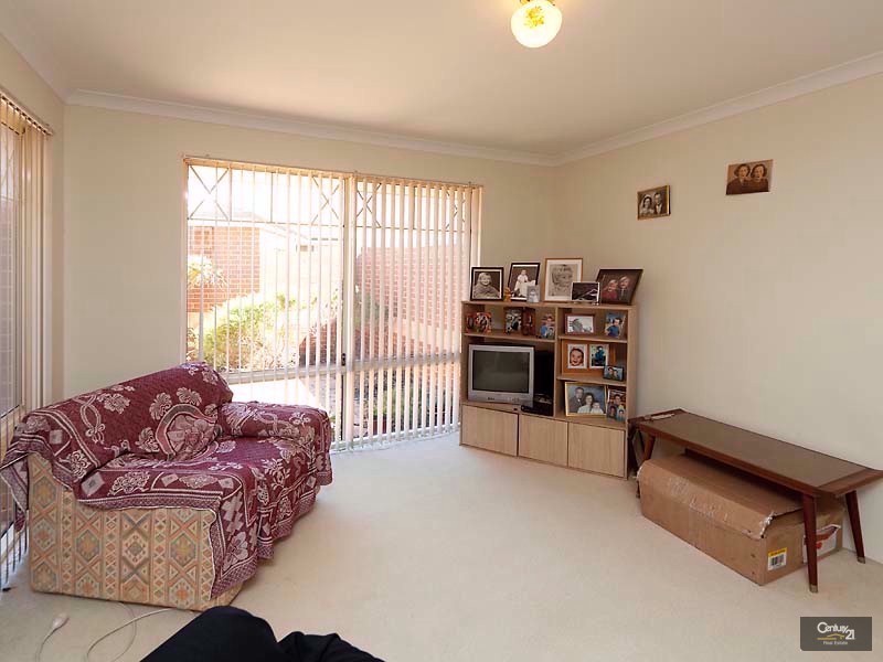 8 Keppoch Court, Kinross WA 6028