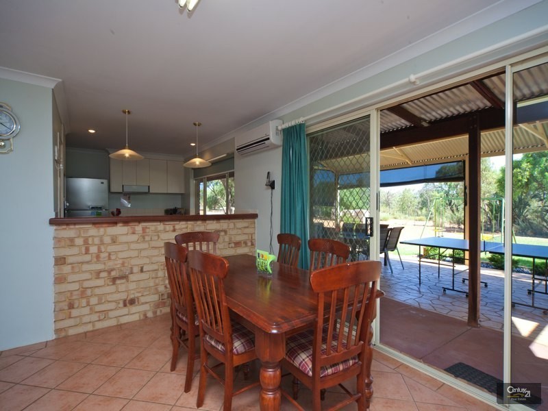 62 Crestview Drive, Lennard Brook WA 6503