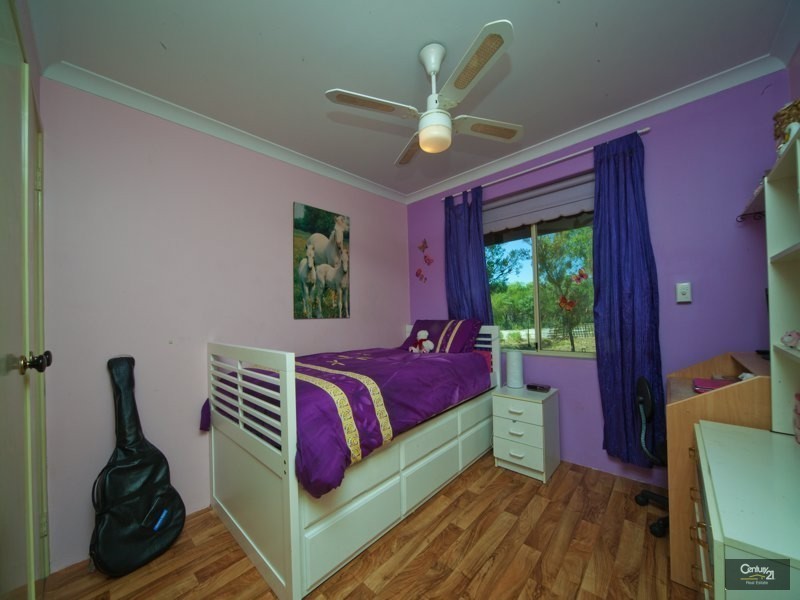 62 Crestview Drive, Lennard Brook WA 6503