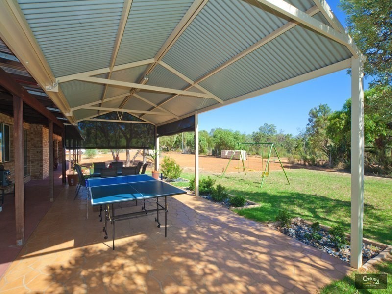 62 Crestview Drive, Lennard Brook WA 6503