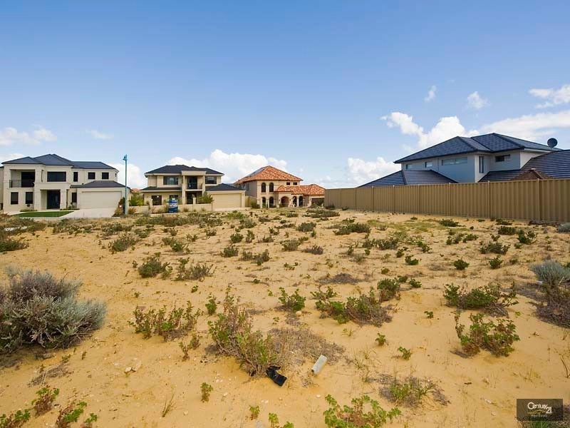 4 St Lucia Road, Iluka WA 6028