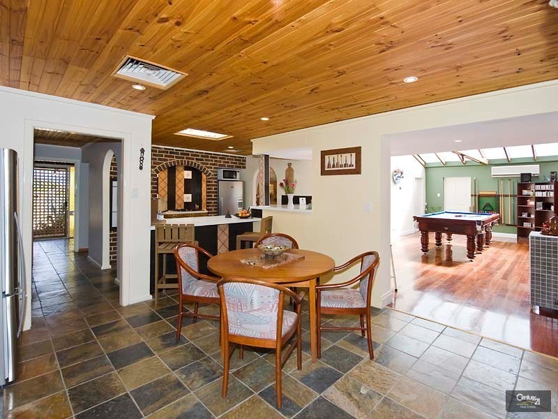 9 Marlin Place, Beldon WA 6027