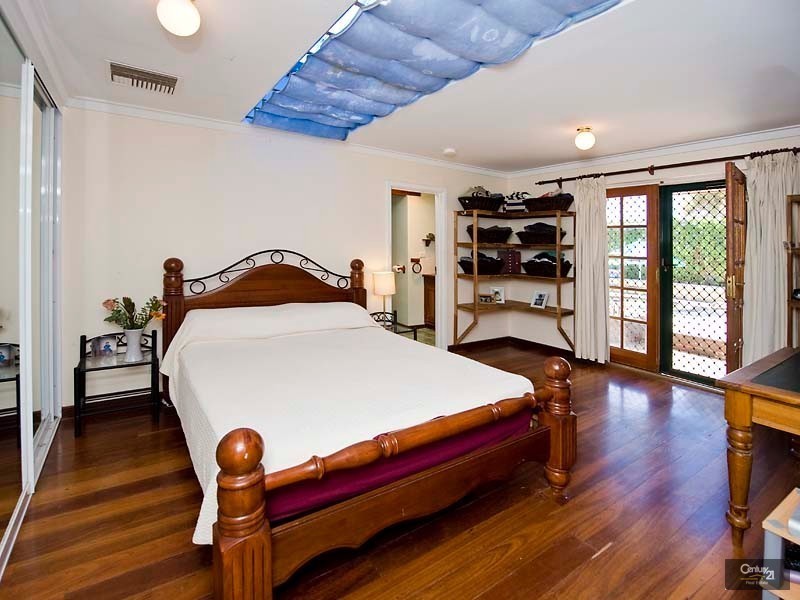 9 Marlin Place, Beldon WA 6027