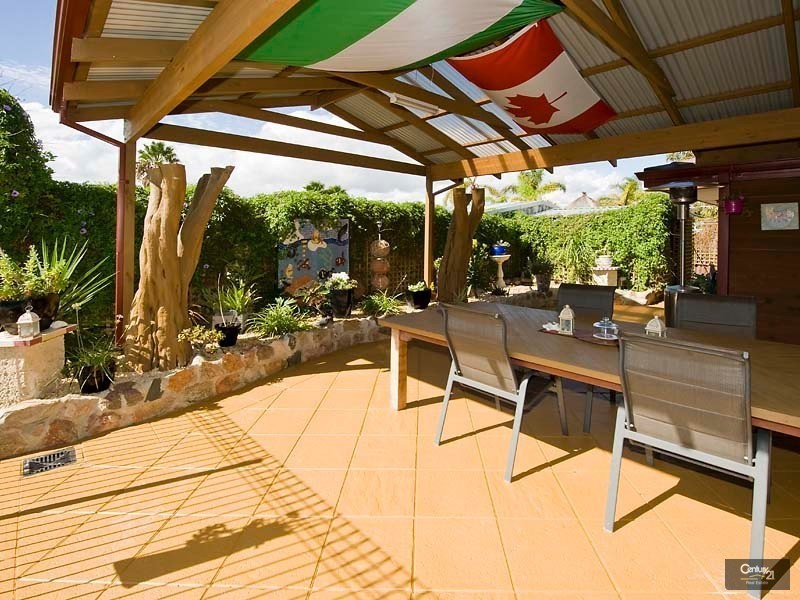 9 Marlin Place, Beldon WA 6027