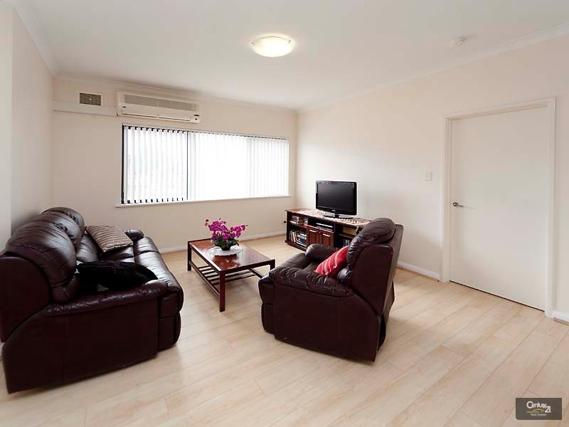 11/164 Lakeside Drive, Joondalup WA 6027