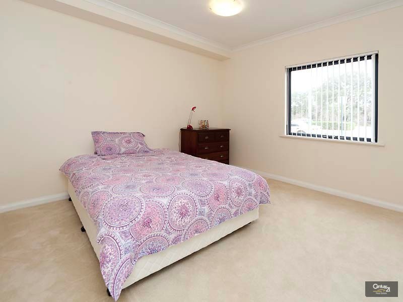 11/164 Lakeside Drive, Joondalup WA 6027