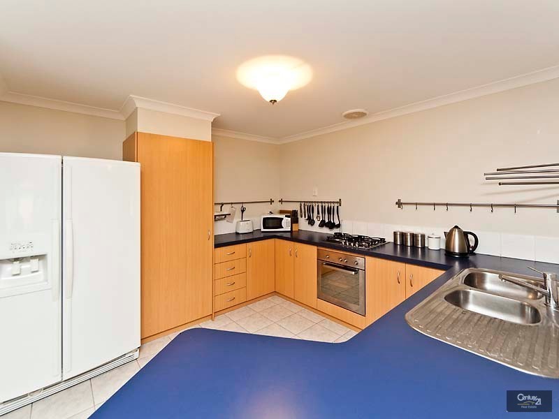 7/5 Yarra Court, Carramar WA 6031