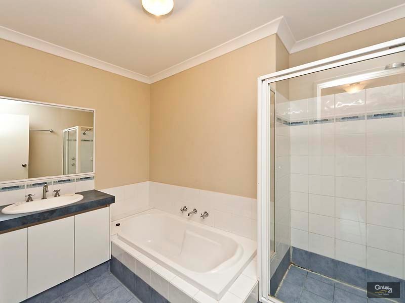 7/5 Yarra Court, Carramar WA 6031