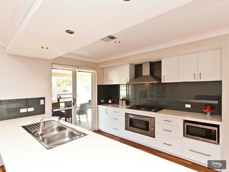 30 Longview Way, The Vines WA 6069