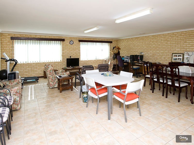 66 Whitfield Drive, Two Rocks WA 6037