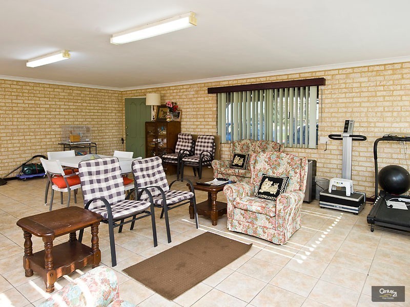 66 Whitfield Drive, Two Rocks WA 6037