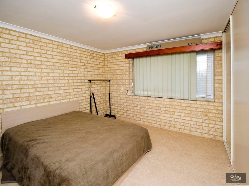 66 Whitfield Drive, Two Rocks WA 6037