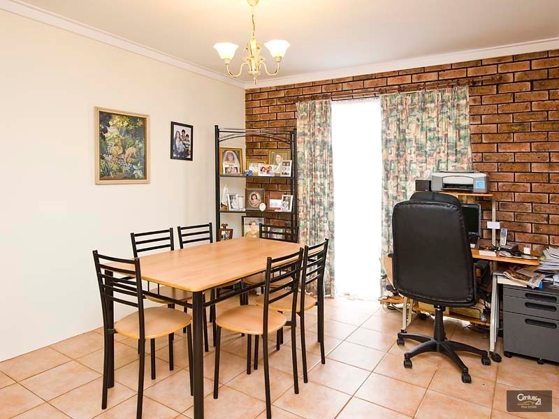 2/23 Springvale Drive, Warwick WA 6024