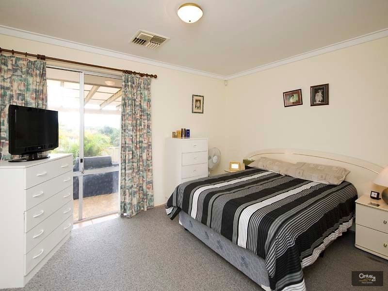 2/23 Springvale Drive, Warwick WA 6024