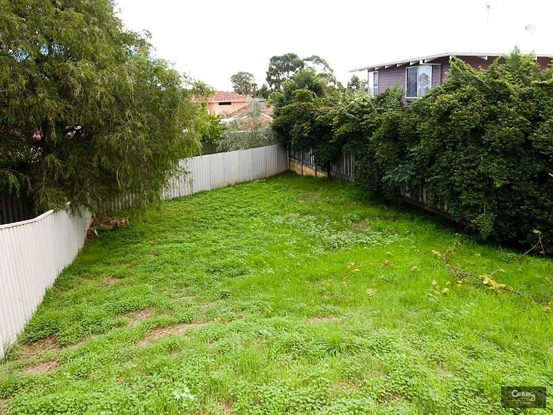 2/23 Springvale Drive, Warwick WA 6024