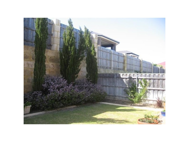 8 Bantry Bend, Mindarie WA 6030