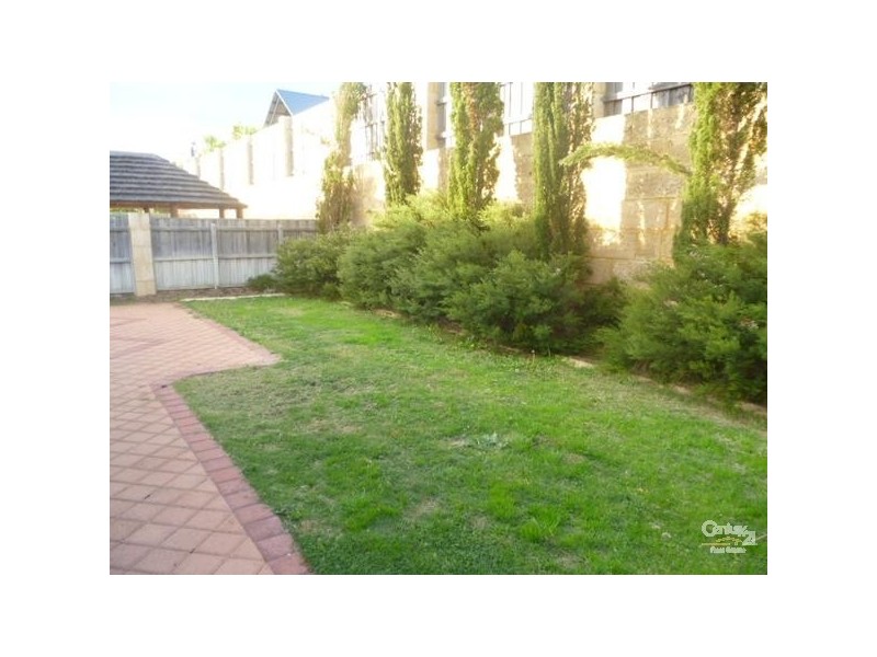 8 Bantry Bend, Mindarie WA 6030