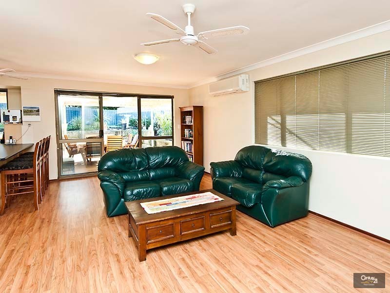 19 Leichhardt Avenue, Padbury WA 6025