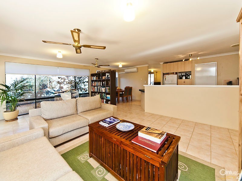 9 Namoi Turn, Merriwa WA 6030