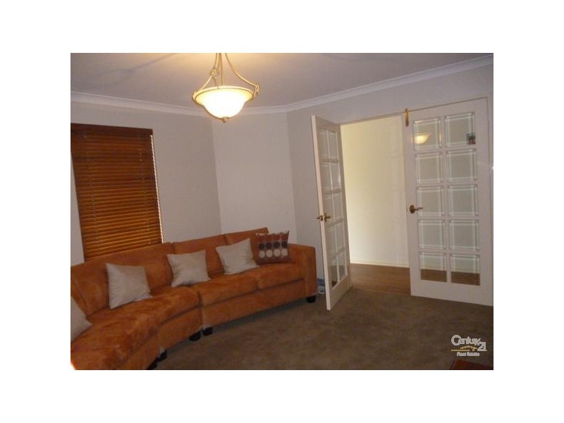 74 Golf Links Drive, Carramar WA 6031