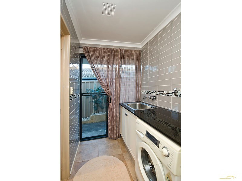 3 Witchetty Loop, Banksia Grove WA 6031