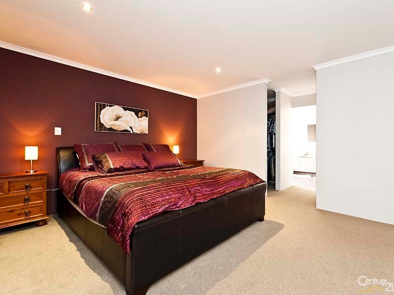 22 Liriope Parkway, Sinagra WA 6065