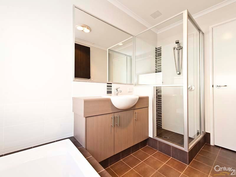 22 Liriope Parkway, Sinagra WA 6065