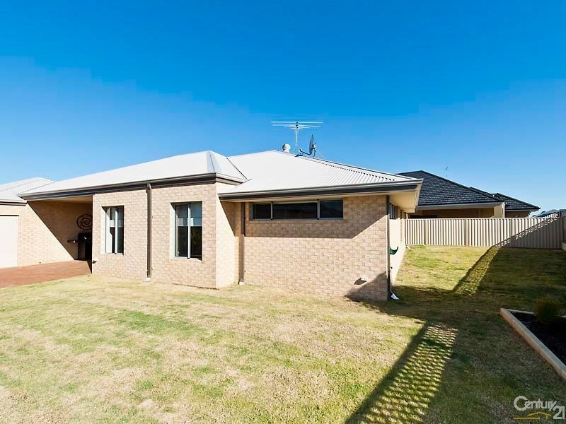 22 Liriope Parkway, Sinagra WA 6065