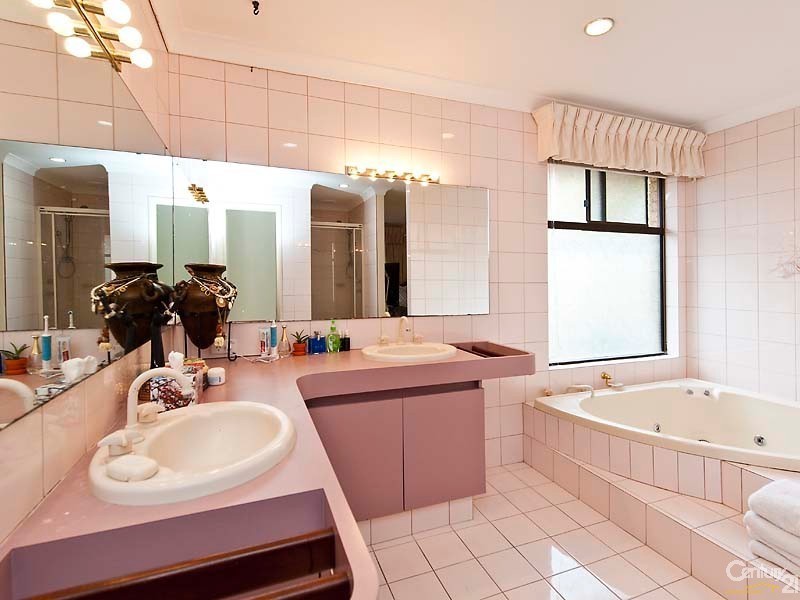 8 Rainbow View, Ocean Reef WA 6027