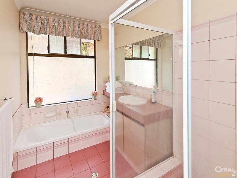 8 Rainbow View, Ocean Reef WA 6027