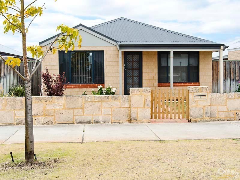9 Strathmore Parkway, Ellenbrook WA 6069
