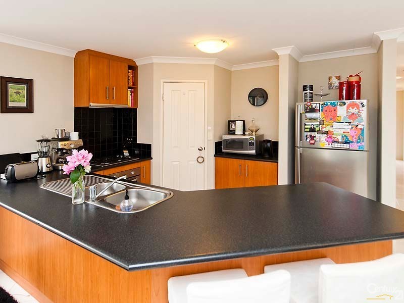 9 Strathmore Parkway, Ellenbrook WA 6069