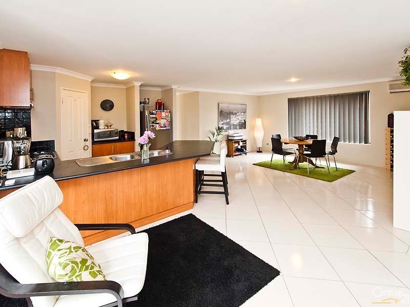 9 Strathmore Parkway, Ellenbrook WA 6069